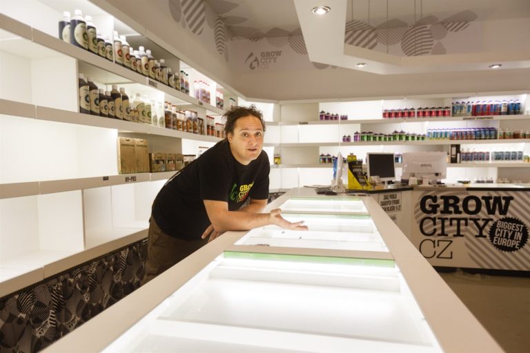 Michal-Otipka-razie-growshop-growmart